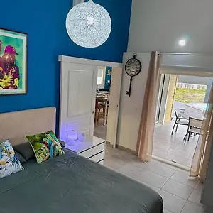 https://bungalow-f2.comcaribbean.com
